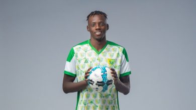 الهلال مهاجم نيجيري